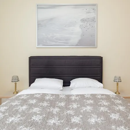 Charming Located Near The Promenade In By Renters Appartamento Świnoujście