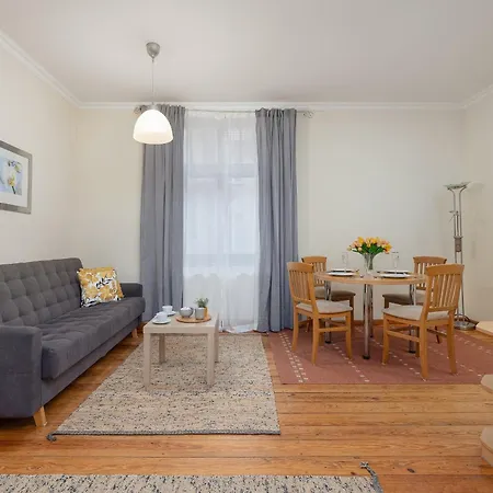 Appartamento Charming Located Near The Promenade In By Renters *