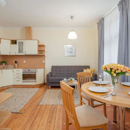 Appartamento Charming Located Near The Promenade In By Renters *